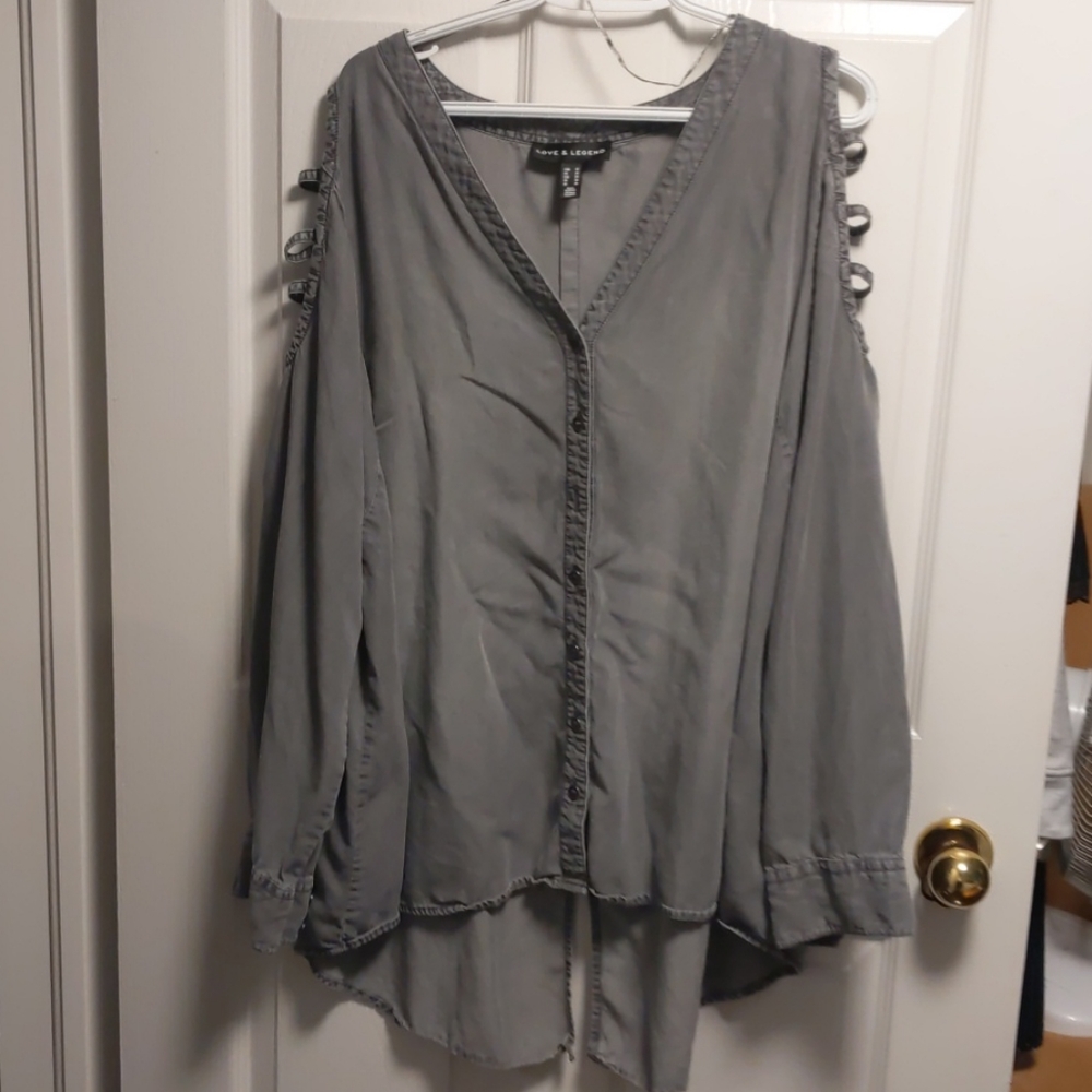 Love & Legend Jean shirt, cold shoulder